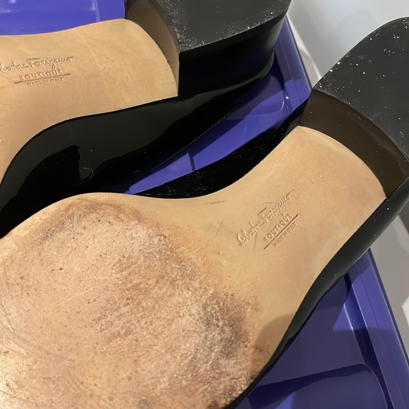 Salvatore Ferragamo Peep Toe Heels - Size 8.5 - Picture 12 of 15